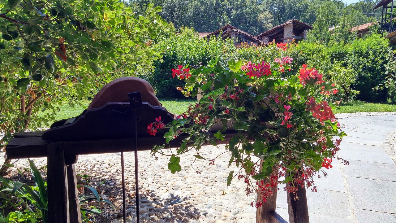Relais Profumo Di Vino Bed & Breakfast Borgomanero Exterior photo